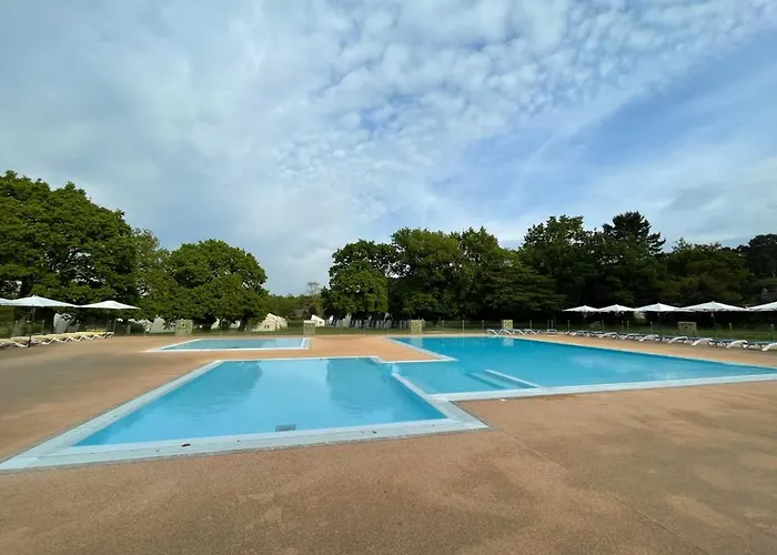 Village Vacances Chateau De Treambert